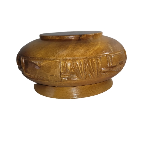 Vintage Hand Carved Wooden Bowl  Trinket Candy Bowl No Lid 6¼" Diameter - Picture 8 of 9